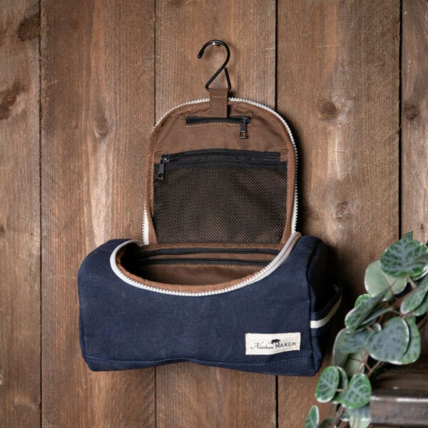 trousse-de-toilette-bleu-marine-kenai