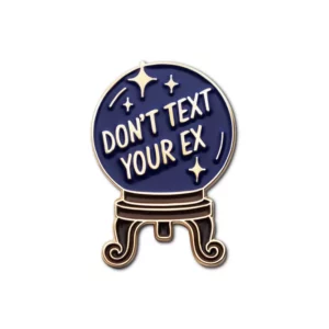 MAKE HEADS TURN • Pin's "Boule de Crystal"