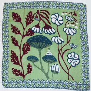 LES BELLES VAGABONDES • foulard en soie "Alice amande"